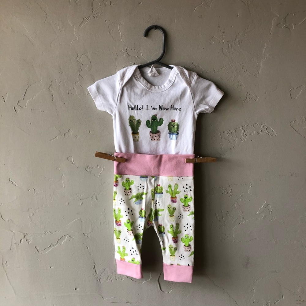 Organic I’m New Here Outfit